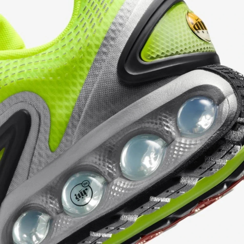 Nike Men's Size 10 Air Max DN Volt Black Glow Sneakers DV3337-700 NEW